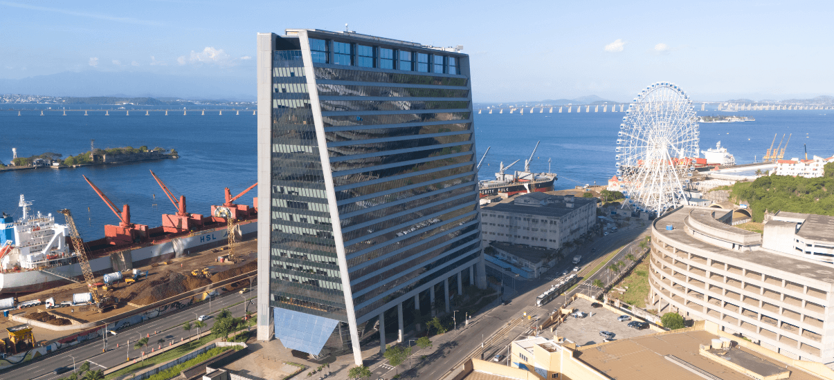 vista do alto do prédio aqwa corporate, localizado na região da gamboa